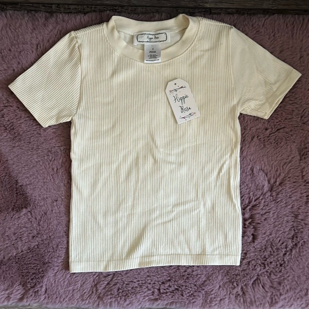 Spandex shirt with baby doll sleeves